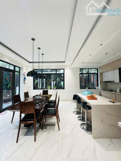 Có 102! Biệt thự sân vườn Tô Ngọc Vân, view Hồ Tây triệu đô, KD đỉnh, 175m2x3T, MT 11.5m - 1