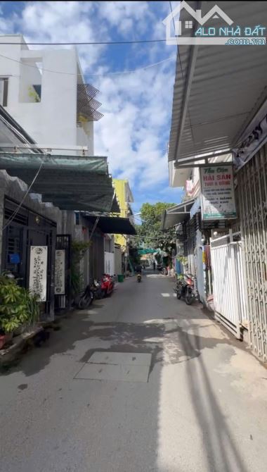 Nhà cấp 4 kiệt oto tránh Nguyễn Phan Vinh . DT:113m , ngang 7m . Giá : 6tỷ thương lượng - 1