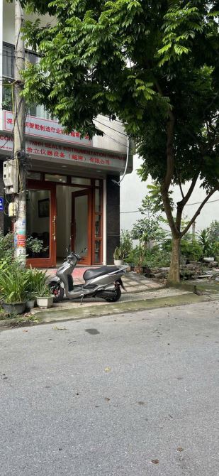 Bán đất Đồng Quán sau toyota . dt 83,2m , mt 4.5m . hướng ĐB . giá 8 tỷ 5 - 1