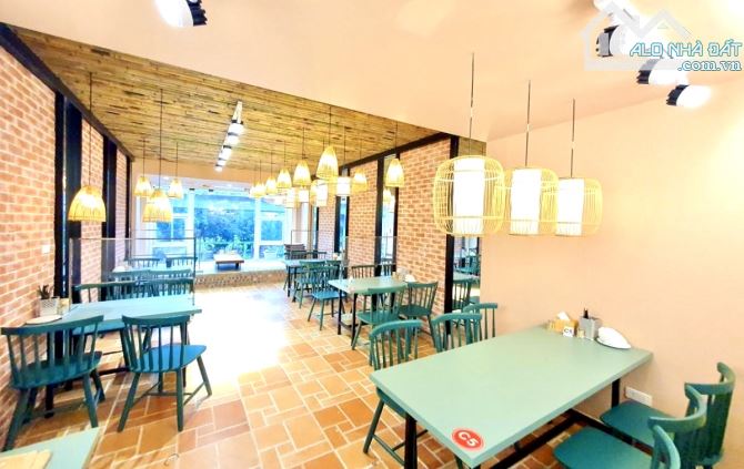 Độc nhất mặt phố Hoàng Cầu, vỉa hè, kinh doanh, 6T thông sàn thang máy, 61m2, cho thuê 60t - 1