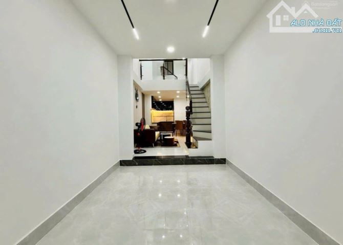 Sang nhượng căn nhà địa chỉ phường 12 Hoàng Dư Khương (67,5m2) giá 2tỷ3 đường 6m - 1