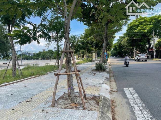 💥 CẦN BÁN GẤP LÔ GÓC2MT VĂN TIẾN DŨNG - MẶT TIỀN KHỦNG 14.8M - DIỆN TÍCH 245M² 💥 - 1
