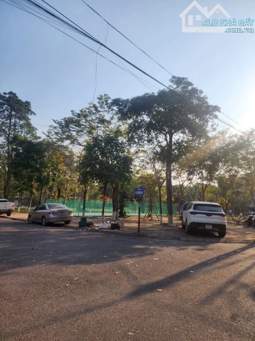 BÁN ĐẤT KHẢ LỄ NHÌN VƯỜN HOA, NGUYỄN HOÀNG NGHỊ . P VÕ CƯỜNG,Bn / DT 81M2 GIÁ 8,5 TỶ - 1