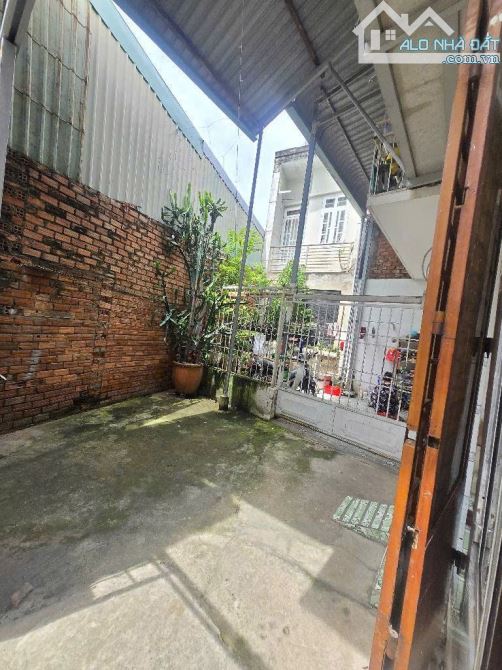 CHỈ 2,2 TỶ, NHÀ ĐẸP HAI TẦNG BÌNH CHIỂU, SỔ VUÔNG RIÊNG, KHÔNG QUY HOẠCH, LỘ GIỚI MẶT TIỀN - 1