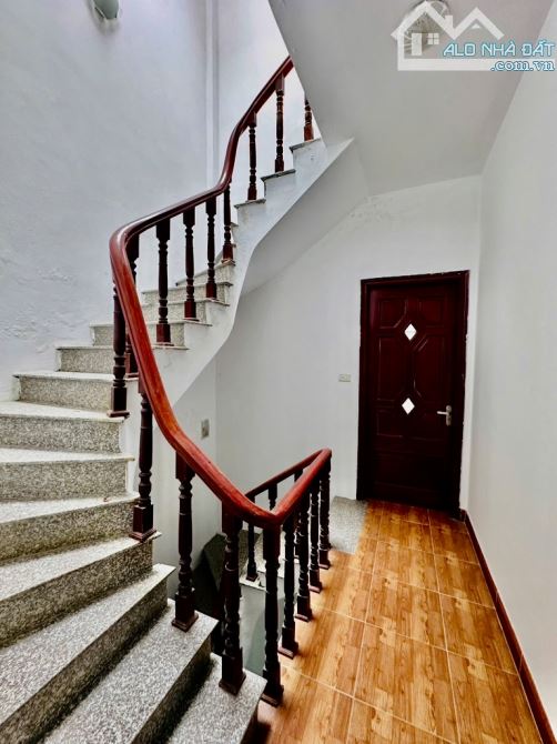LẠC LONG QUÂN - 45M x 5 TẦNG - CĂN GÓC- NHÀ DÂN XÂY - Ô TÔ CÁCH 20M. - 1
