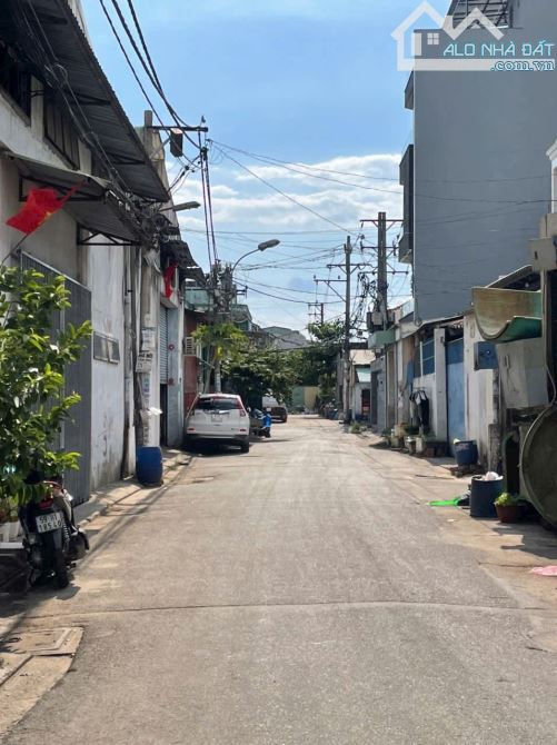 Nhà Mới 879// Hương lộ 2 - 4x16m 2 Lầu 3PN Hẻm 7m Thông - 1