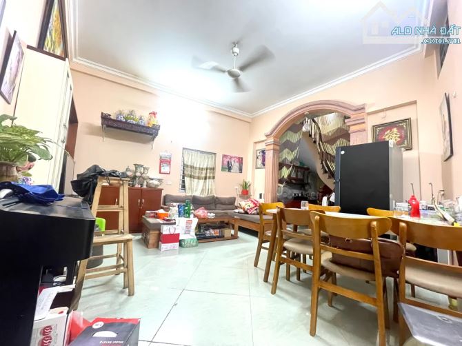 BÁN NHÀ MỸ ĐÌNH SIÊU RẺ - CHỈ 6,2 TỶ - 4 TẦNG - NGÕ NÔNG, RỘNG, THOÁNG. GẦN SÂN VẬN ĐỘNG - 1