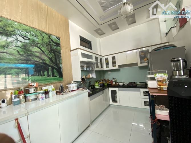 Khu nhà cao tầng Đào Tông Nguyên - Nhà Bè - 5 x 10 - Hẻm xe hơi - 4 Tầng - Chỉ 6ty - 1