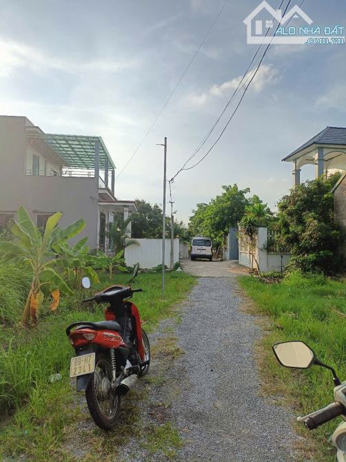 🏡 BÁN LÔ ĐẤT ĐẸP 81 m² – THUẦN XUYÊN, HƯNG LONG 🌟  🚗 Đường ô tô đỗ cửa, cách trục chính - 1