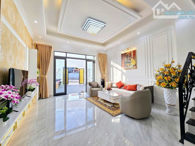 SIÊU PHẨM NHÀ 3 TẦNG, 3 MÊ, 117 M2, ĐÔNG PHƯỚC 1 - CẨM LỆ - 1