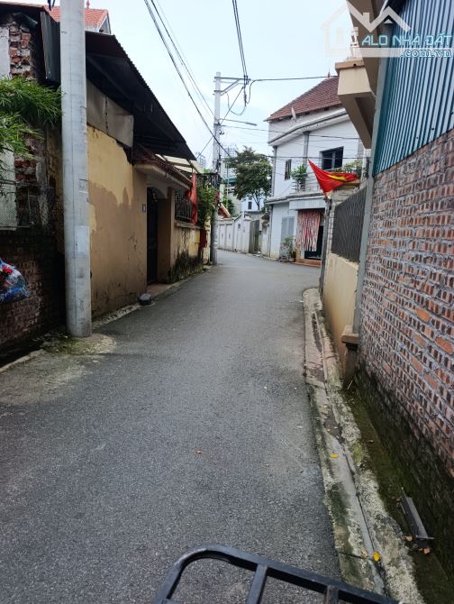HÀNG HIẾM, NGÕ THÔNG, ĐƯỜNG Ô TÔ TRÁNH ĐÀO XUYÊN - 1
