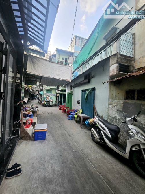 CÁCH MẶT 💵 30m - NHÀ 3 TẦNG TẠI HOÀNG DIỆU Q4 - KHU DC HIỆN HỮU KHÔNG QH - 6Tỷ5 - 1