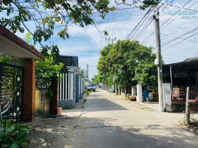 📌📌📌LÀM VIỆC TRỰC TIẾP GIÁ TỐT !!! bán lô trung tâm làng đại học - 1