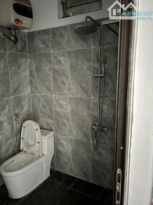 Cho thuê nhà 35m2*6 tầng Nguyễn Hoàng Tôn, Xuân Đỉnh - 1