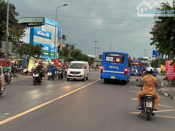 Bán nhà mặt tiền LÔ GÓC ngang 6.3m KD đỉnh làm SHOWROOM 169m2 gần Lê Văn Khương chỉ 12.2 t - 1