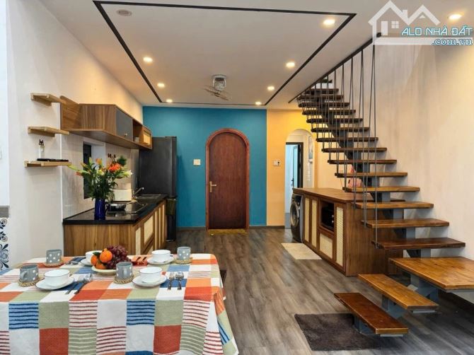 Bán nhà 2 tầng kiệt Nguyễn Văn Thoại thiết kế địa trung hải cách biển mỹ khê 250m - 1