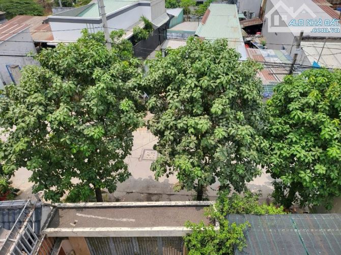 Bà Điểm (XTĐ-HM) bán nhà 3 tầng gần Lê Thị Kim 5,4x25 4PN thông các hướng giá 6,5tỷ. - 1