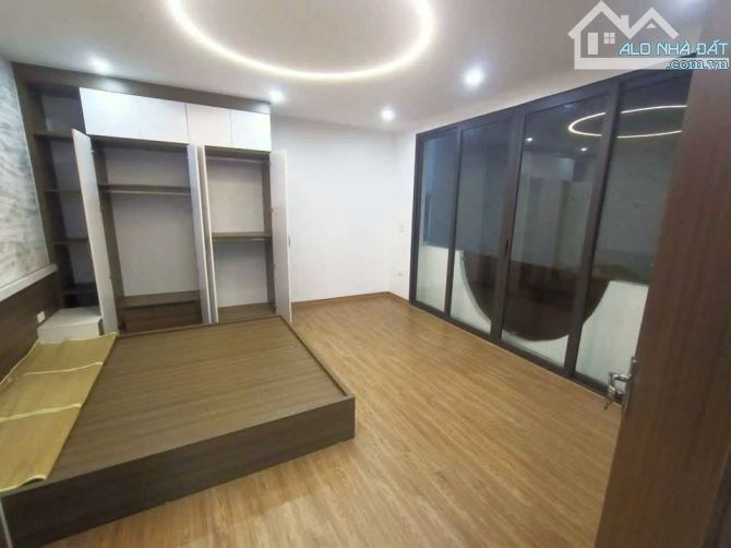Cho thuê nhà riêng tại địa chỉ ngõ 50 Mễ Trì thượng, Mễ Trì, Nam Từ Liêm. DT 45m x 5 - 1