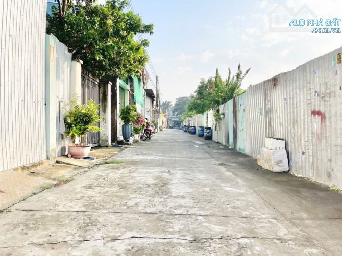 LÔ ĐẤT ĐẸP 109M2 NGAY CHỢ ĐOÀN THỊ KIA CHỈ NHỈNH 3 ĐỒNG - 1