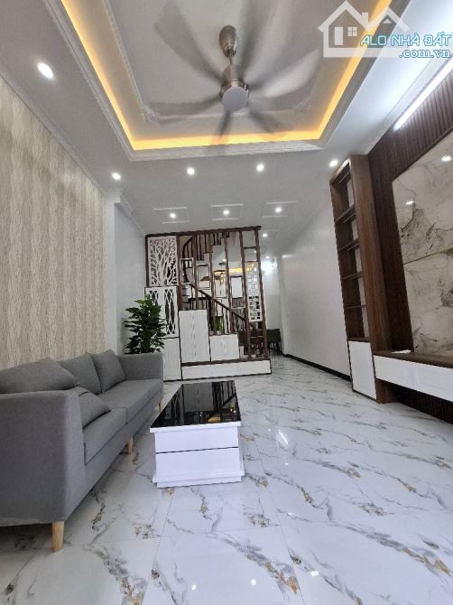 Bán nhà phố Thanh Lân 45m², 5 tầng mới, full nội thất, ngõ gần phố giá 8,3 tỷ - 1