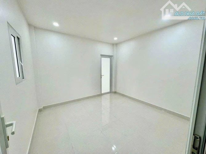 Cho thuê nhà riêng Ngõ Quan Thổ 3, Tôn Đức Thắng, Hàng Bột, Đống Đa. DT 36m x 4 tầng, giá - 1