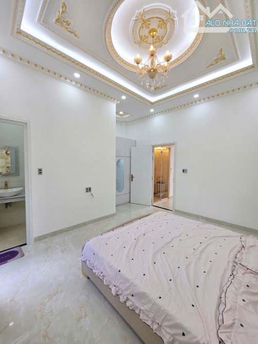 Bán nhà Tân Cổ Điển, full nội thất p.An Phú, Tp.Thuận An chỉ 5,8 tỷ TL M6402 - 12