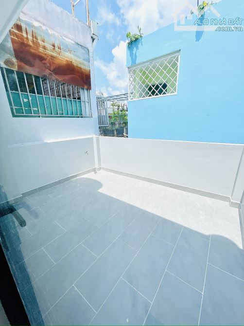 NHÀ ĐẸP VỊ TRÍ Q4 ĐẸP Mặt Tiền  ĐÚC 4T NGANG 3.7 X 16 M - 15