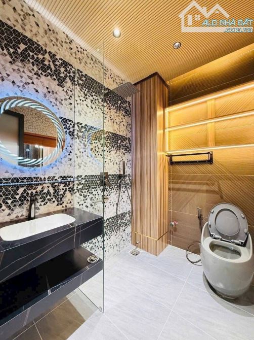 Siêu phẩm Luxury cực đẹp mặt tiền đường kinh doanh Hoàng Diệu,Phú Nhuận(105m2).Giá 5tỷ950. - 15
