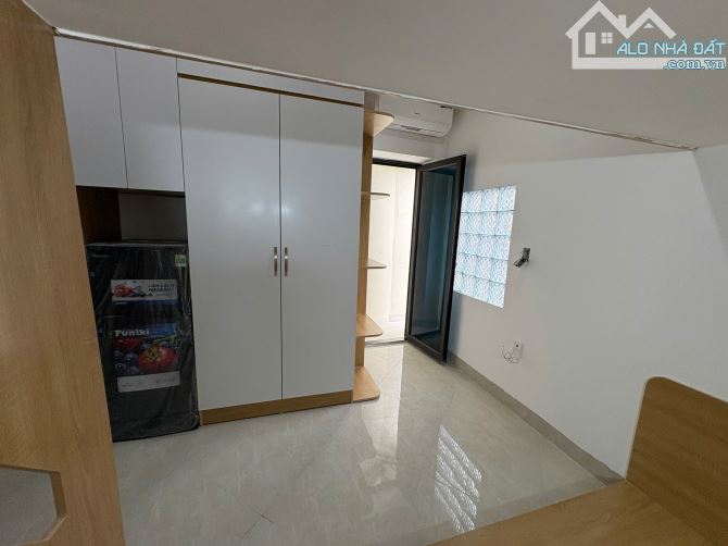Cho Thuê CCMN 326 Nguyễn Trãi Thanh Xuân 30m2 Gác Xép + Giường Ban Công Thang Máy Trống 24 - 16
