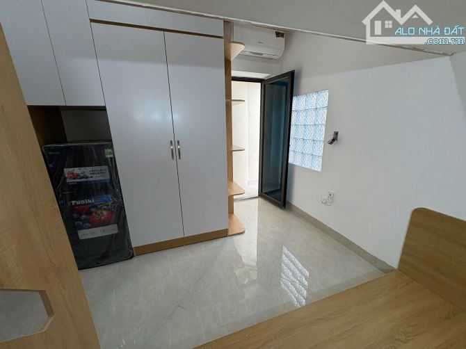 Cho Thuê CCMN 326 Nguyễn Trãi Thanh Xuân 30m2 Gác Xép + Giường Ban Công Thang Máy Trống 24 - 17