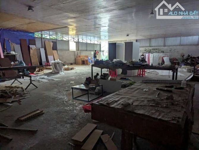 Cho thuê kho 300 m2 gần chợ An Thới 10 triệu - 2