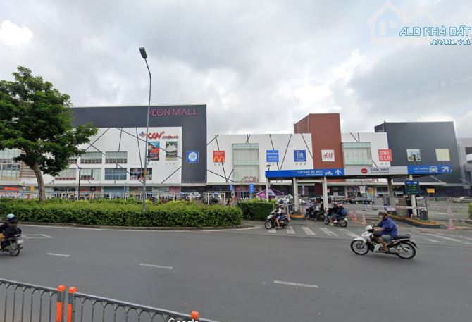 Bán đất mặt tiền kèm biệt thự 2500m2, 45x60m, đường 60m, full thổ, kế EON Tân Phú, giá Tl - 2