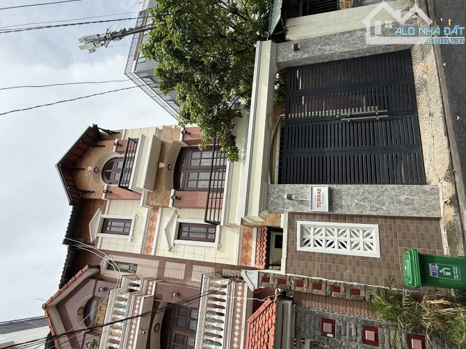 Bán gấp bán rẻ nhà 4 tầng sát Trần Não, 5x19 CN 98m2 chỉ có 19,9 tỷ - 2