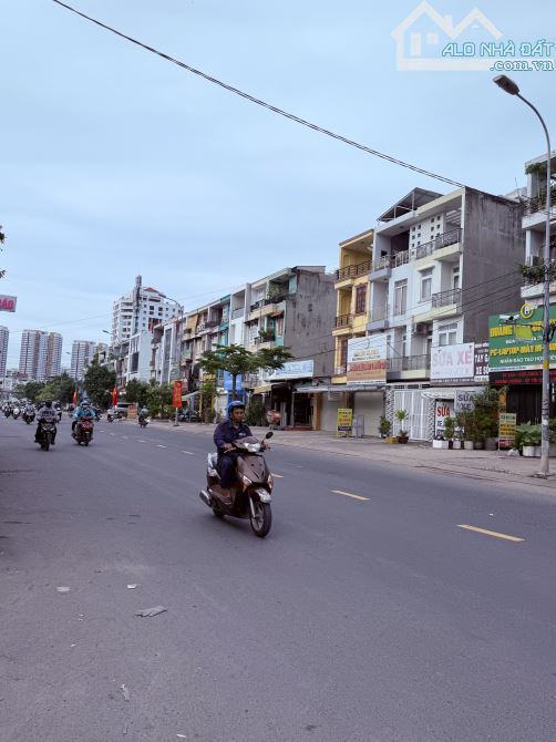 Cực chất! Bán đất mặt tiền Nguyễn Hoàng đoạn đẹp nhất! DT 7x20 CN 140m2 giá 38 tỷ - 2