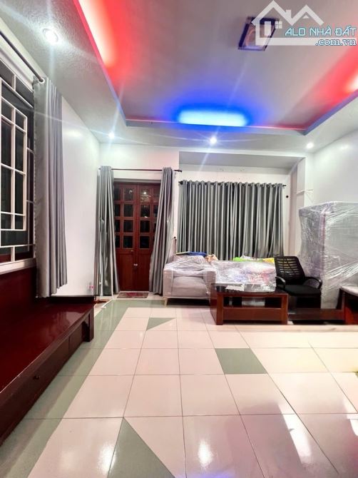 Bán nhà gần khu Tên Lửa, Bình Tân, 5x20m, 2 tầng, sổ vuông, hẻm 6m, giá chỉ 6.4tỷ - 2