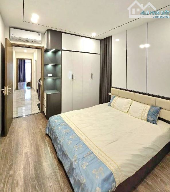 SÀI ĐỒNG - LONG BIÊN - 02 THOÁNG - CÁCH 1 NHÀ RA MẶT PHỐ - NỘi Thất siêu xịn . - 2