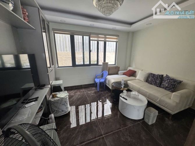 LÊ ĐỨC THỌ - 56M2 (4.3x13) - 5 TẦNG, 4 PN - SÂN THƯỢNG TRƯỚC - KHU DÂN TRÍ - 6.x TỎI. - 2