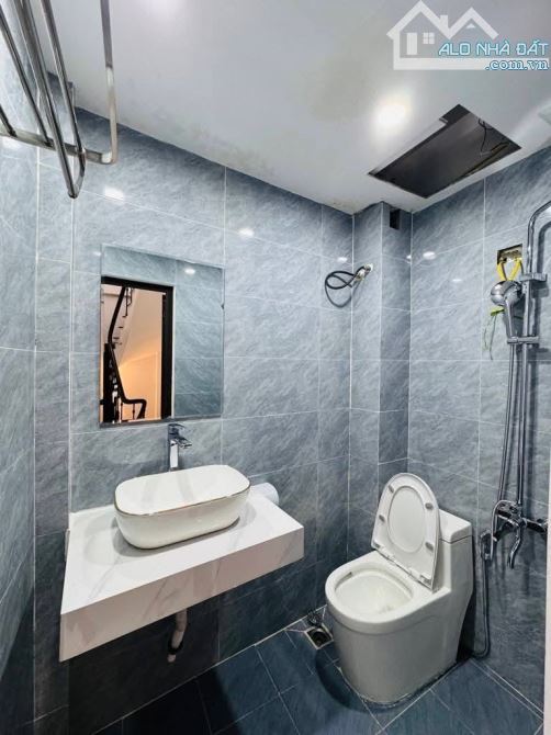 Bán nhà lõi Ba Đình – 50m² – 7 tầng thang máy – ô tô đỗ cửa – chỉ 16 tỷ - 2