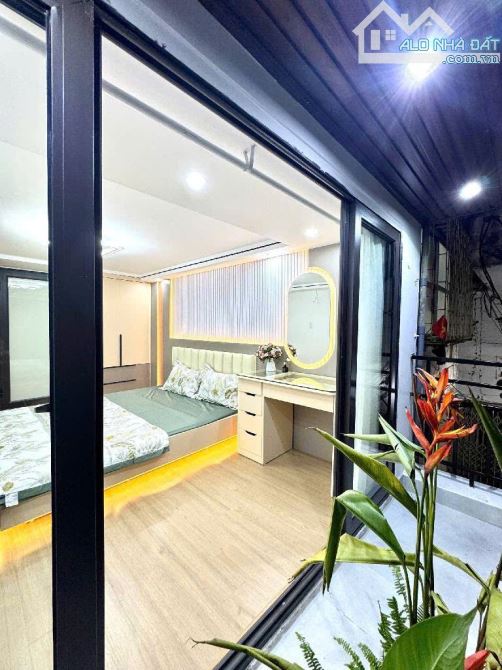 Đường Láng dt 45 m, 4 tầng, 3 ngủ khép kín, vuông vắn, ngõ 3,5 m, 20 m ra mặt phố Láng, - 2
