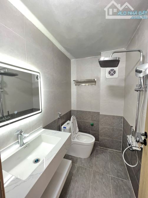 NHÀ 4 TẦNG VỊ TRÍ ĐẮC ĐỊA KỲ BÁ – GIÁ SIÊU HẤP DẪN -- TẶNG KÈM FULL NỘI THẤT MỚI 100% - 2
