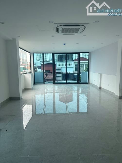 Hiếm có MP Vương Thừa Vũ 75m² 8 tầng lô góc vỉa hè rộng toà văn phòng 52.5 tỷ - 2