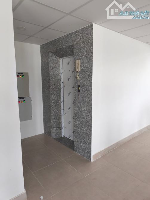 Cho thuê mặt bằng 2 lầu 2 mặt tiền đường lớn trung tâm Đức Trọng thuận tiện kinh doanh - 2