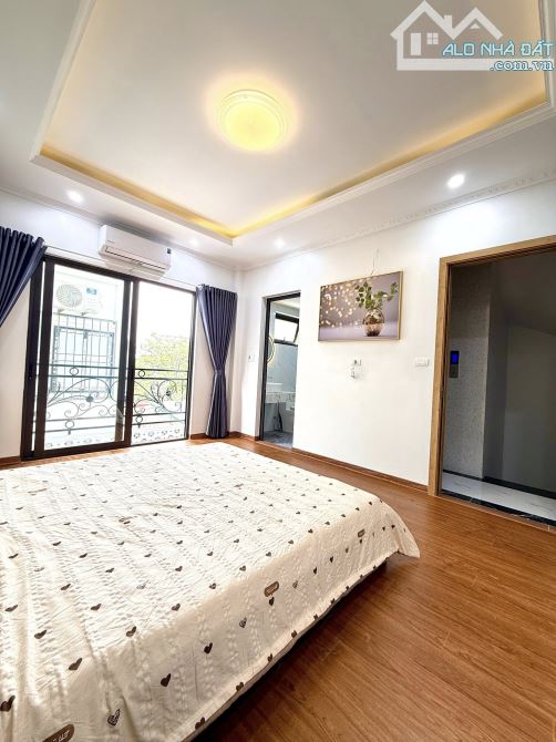 Bán cực gấp! Nguyễn Chí Thanh- 50m ra ô tô, ngõ ba gác, dân xây, MT 3.5m,44m*5T " - 2