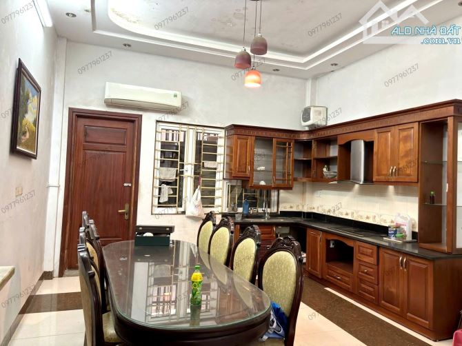 BÁN NHÀ XUÂN LA 60m2. 2 THOÁNG, 2 Ô TÔ TRÁNH TRÁNH ĐỖ TRƯỚC NHÀ - GARA Ô TÔ - 2