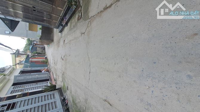 BÁN ĐẤT THẠCH BÀN, 7 TỶ, DT 51M2, MT4.5M, Ô TÔ, CẠNH CÔNG VIÊN, CHỦ THIỆN CHÍ BÁN. - 2