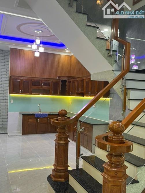 🔥 NHÀ 1 TRỆT 2 LẦU – KDC DĨ AN – ĐƯỜNG 8M, VỈA HÈ 6M – GIÁ CHỈ 5 TỶ 🔥 - 2