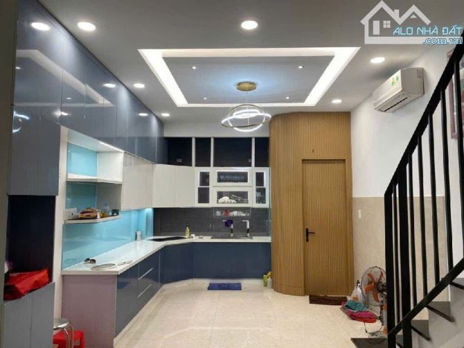 Bán nhà 4 tầng, Đường số 47, Quận 7. DT 60m2, full nội thất. Chỉ 11tỷ - 2