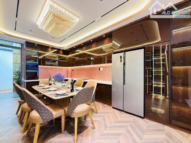 Siêu phẩm Luxury cực đẹp mặt tiền đường kinh doanh Hoàng Diệu,Phú Nhuận(105m2).Giá 5tỷ950. - 2
