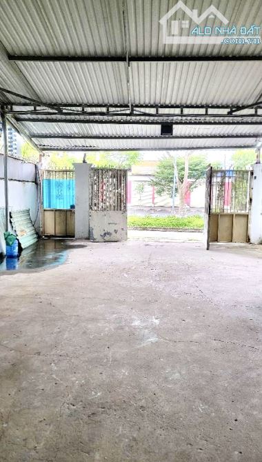BÁN NHANH - KHO XƯỞNG MẶT TIỀN TRẦN VĂN GIÀU - DT 250M - FULL THỔ CƯ - 2 TẦNG - CÓ 4PN - S - 2