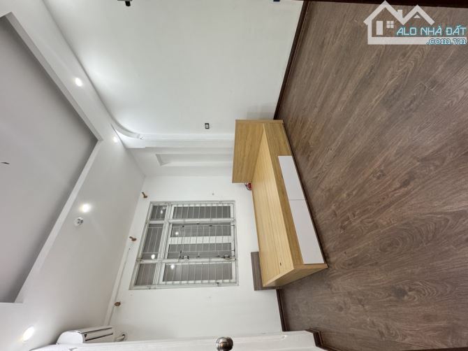 Láng - 5 tầng - 7 phòng cho thuê - dòng tiền - 38m2 - 8,3 tỷ - 2